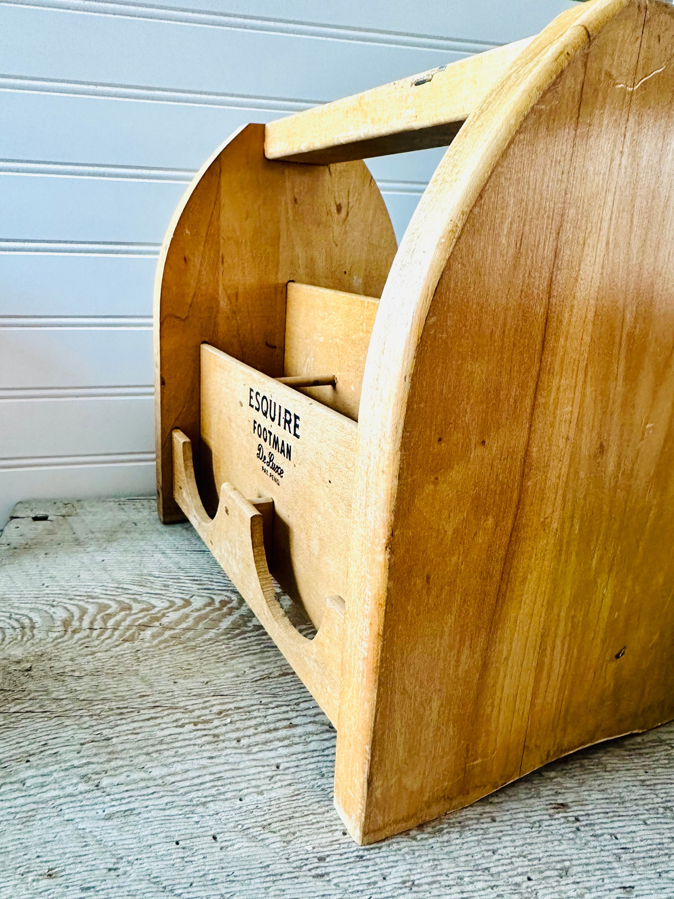 Vintage Esquire Footman Deluxe shoe shine box
